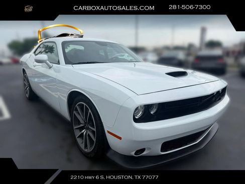 Used 2023 Dodge Challenger R/T RWD image 7