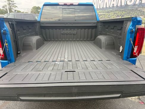 Used 2023 GMC Sierra 1500 AT4 w/ Technology Package image 15