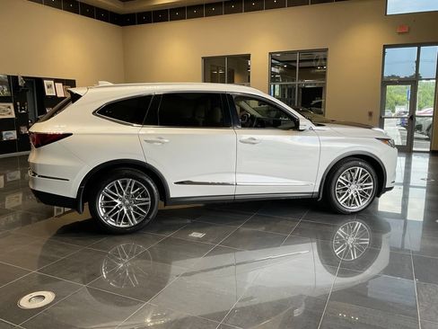 Certified 2024 Acura MDX SH-AWD w/ Advance Package image 7