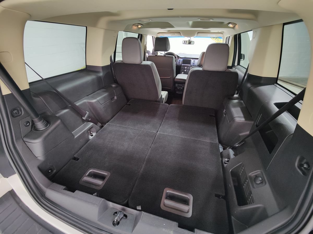 Used 2019 Ford Flex SEL w/ Equipment Group 202A AWD/4WD image 9