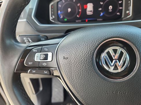 Used 2020 Volkswagen Tiguan SEL image 19