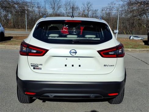 Certified 2022 Nissan Rogue Sport SV w/ Technology Package image 18