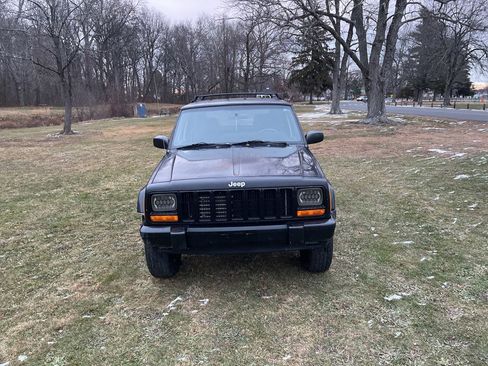 Used 2000 Jeep Cherokee Classic image 4