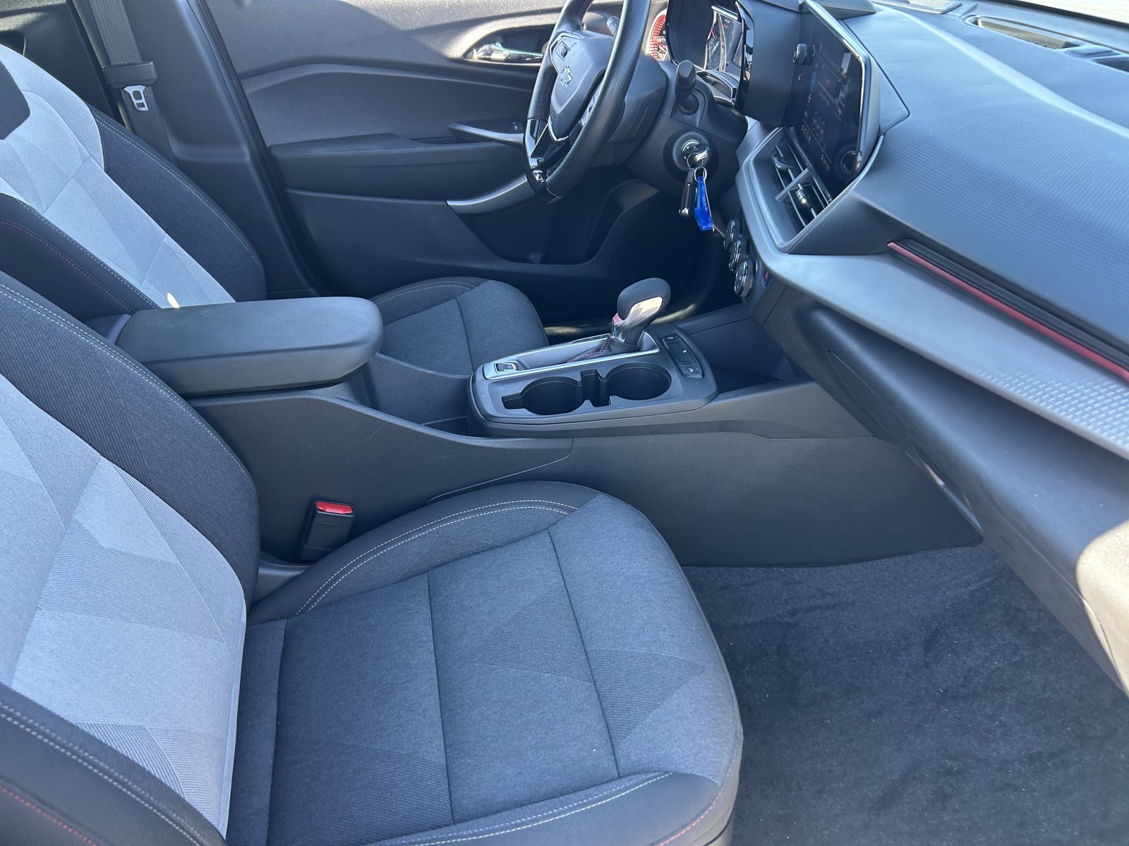 Certified 2024 Chevrolet Trax RS FWD image 12