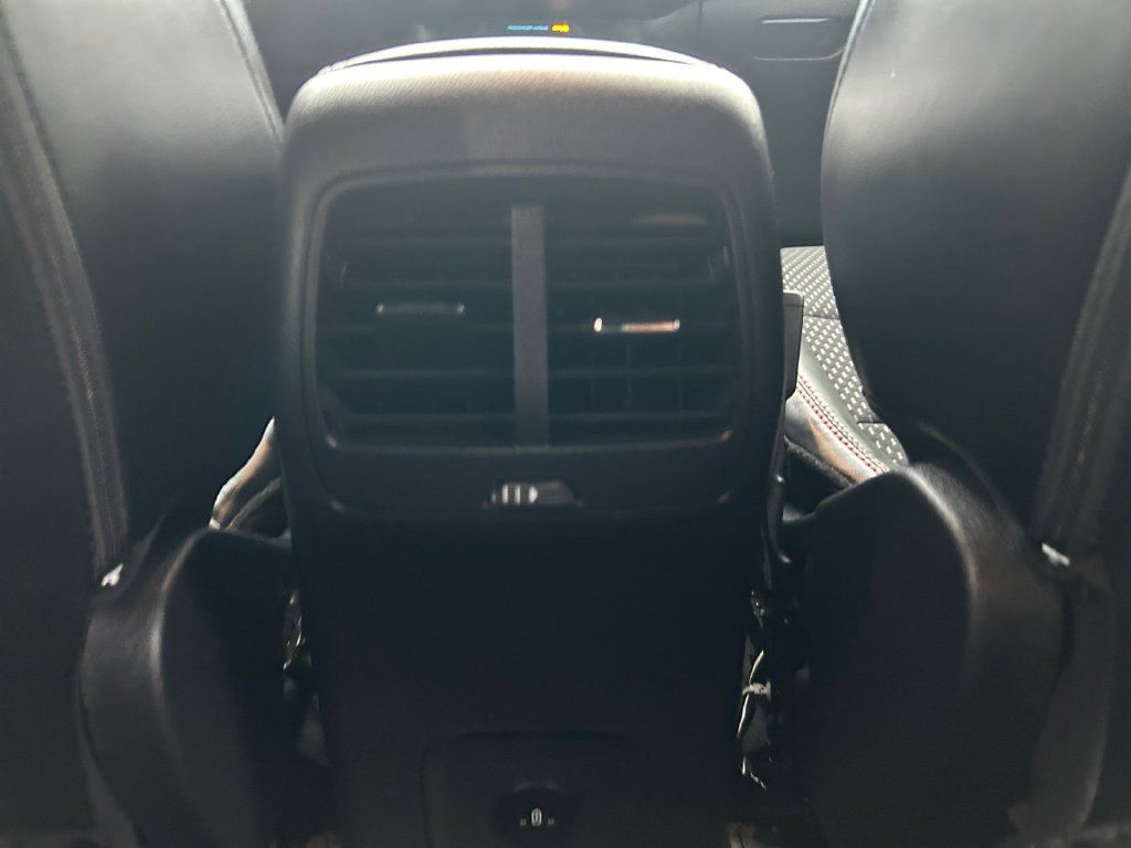 Used 2025 Ford Escape ST-Line w/ Tech Pack #1 FWD image 17