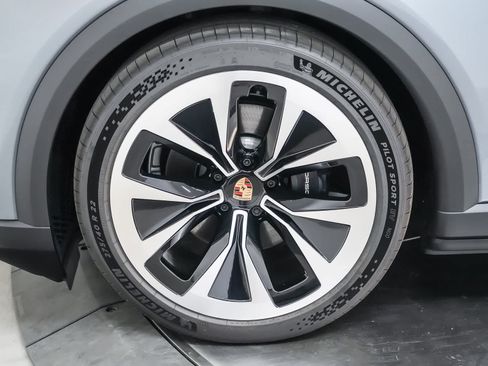 Used 2026 Porsche Cayenne Electric AWD/4WD image 13