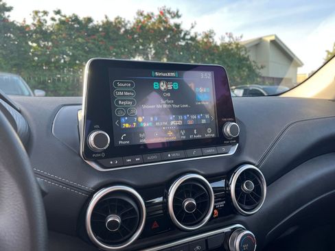 Used 2025 Nissan Sentra SV image 18