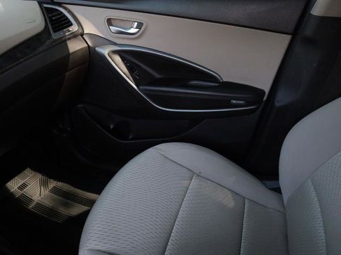 Used 2018 Hyundai Santa Fe Sport image 12