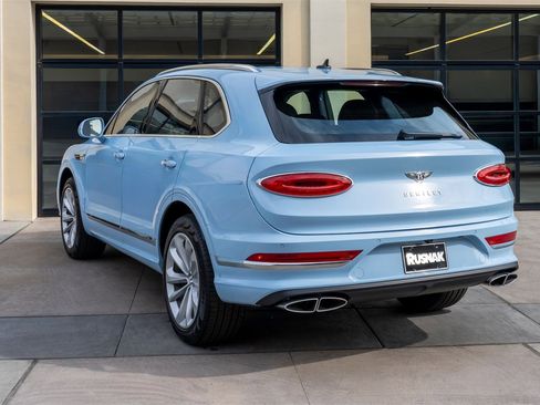 New 2025 Bentley Bentayga image 5