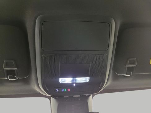 Used 2025 Chevrolet Equinox LT image 19