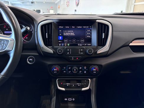 Certified 2022 GMC Terrain SLT w/ Tech Package image 16