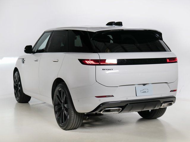New 2026 Land Rover Range Rover Sport Dynamic SE AWD/4WD image 32