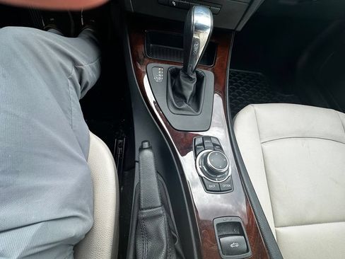 Used 2012 BMW 328i Convertible RWD image 16