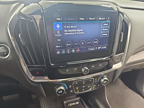 Used 2023 Chevrolet Traverse LT AWD/4WD image 27
