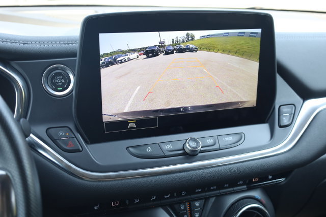 Used 2025 Chevrolet Blazer LT FWD image 22