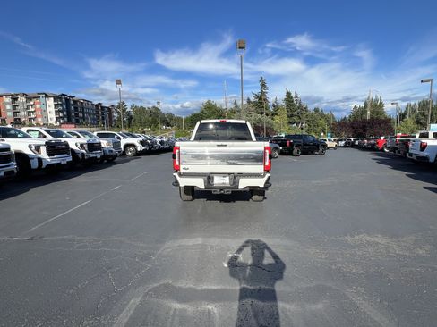 Used 2023 Ford F350 Platinum w/ FX4 Off-Road Package AWD/4WD image 5