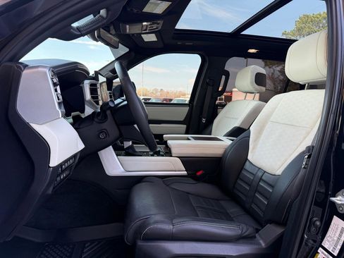 Used 2024 Toyota Sequoia Capstone image 10