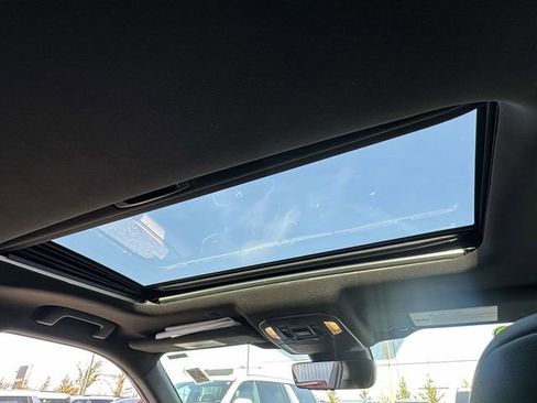 Used 2022 Toyota Highlander XSE image 21