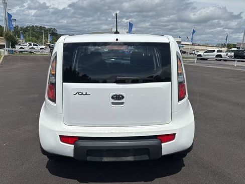 Used 2011 Kia Soul FWD image 6