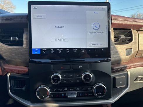 Used 2023 Ford Expedition Max Limited image 15