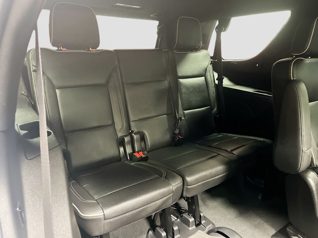 Used 2023 Chevrolet Tahoe Premier AWD/4WD image 29