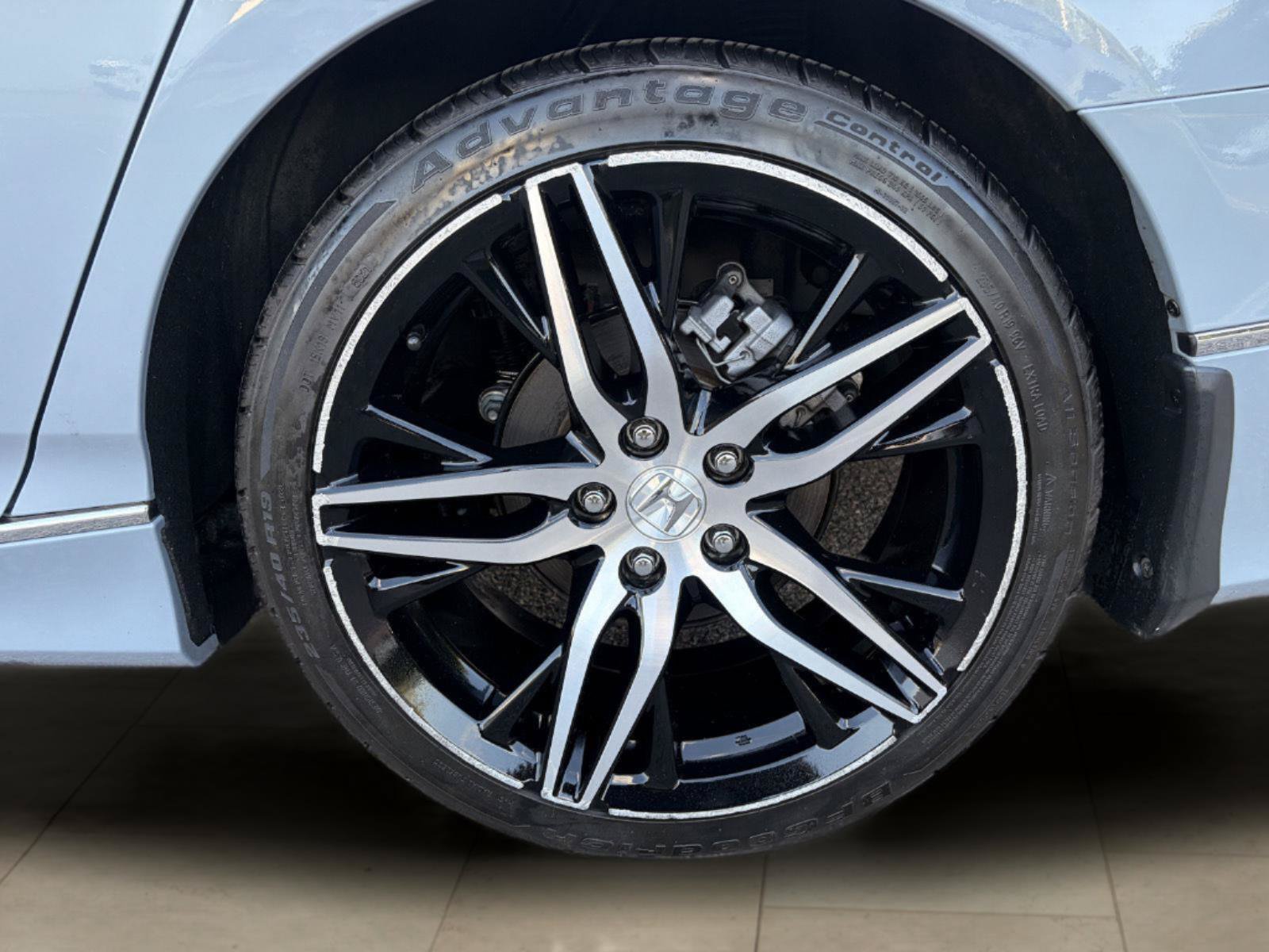 Used 2022 Honda Accord Touring image 13