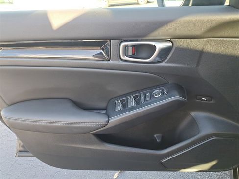 Used 2022 Honda Civic Touring image 21