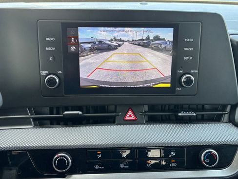 Used 2025 Kia Sportage LX FWD image 25