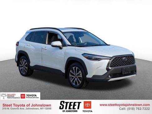 Used 2024 Toyota Corolla Cross XLE image 1
