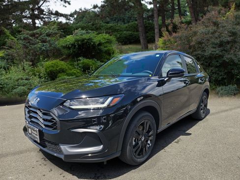 New 2027 Honda HR-V Sport image 3
