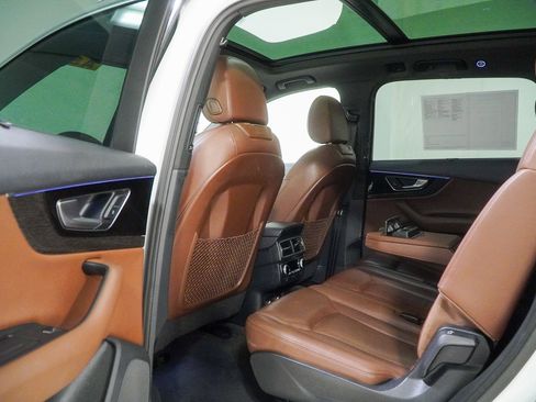 Used 2018 Audi Q7 3.0T Prestige w/ Prestige Package image 46