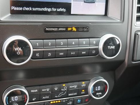 Used 2021 Ford Expedition Limited AWD/4WD image 24