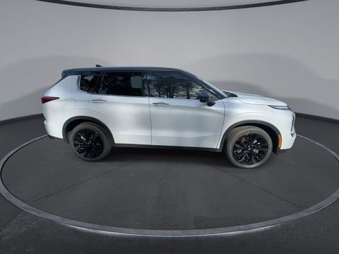 Used 2023 Mitsubishi Outlander SEL image 18