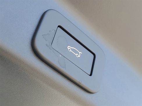 New 2026 Jaguar F-PACE R-Dynamic S image 7