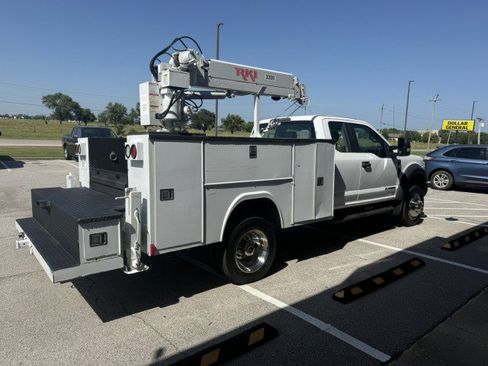Used 2017 Ford F450 XL w/ Power Equipment Group AWD/4WD image 3