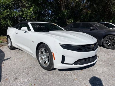 Used 2020 Chevrolet Camaro LT image 2