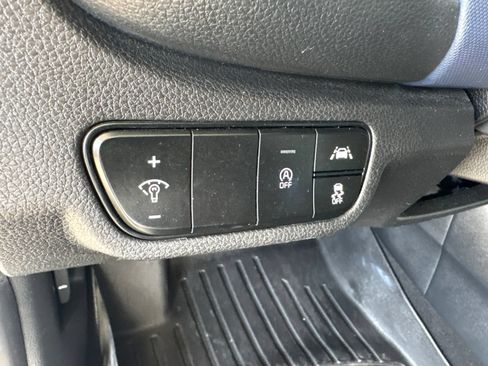 Used 2023 Kia Seltos S AWD/4WD image 12