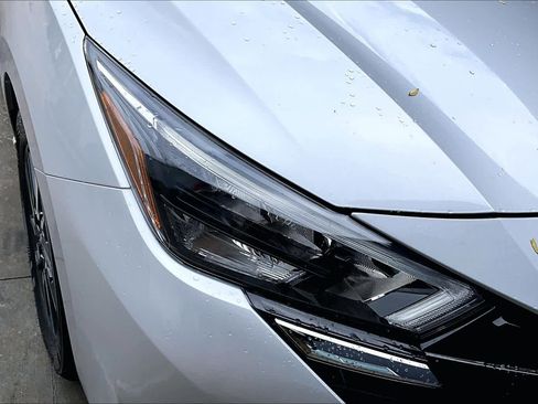 Certified 2025 Nissan Versa SV w/ Trunk Package image 25