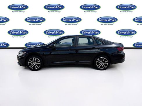 Used 2025 Volkswagen Jetta Sport FWD image 4