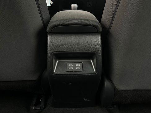 Used 2025 Toyota Corolla LE image 12