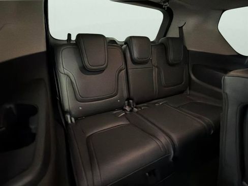 Used 2025 Nissan Armada SV RWD image 31