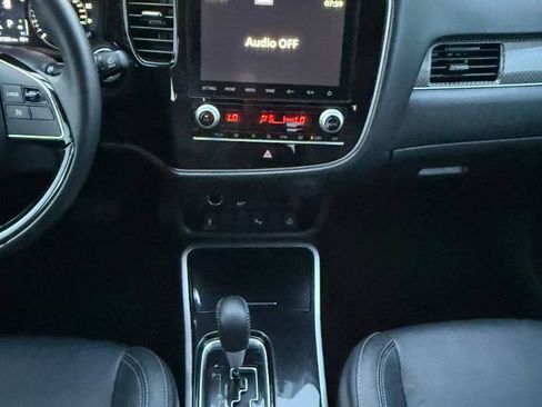 Used 2020 Mitsubishi Outlander SEL AWD/4WD image 41