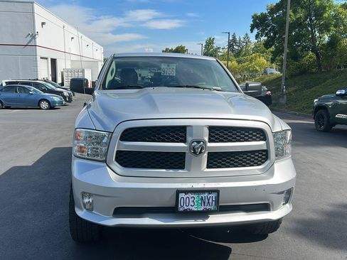 Used 2017 RAM 1500 Express w/ Express Value Package AWD/4WD image 6