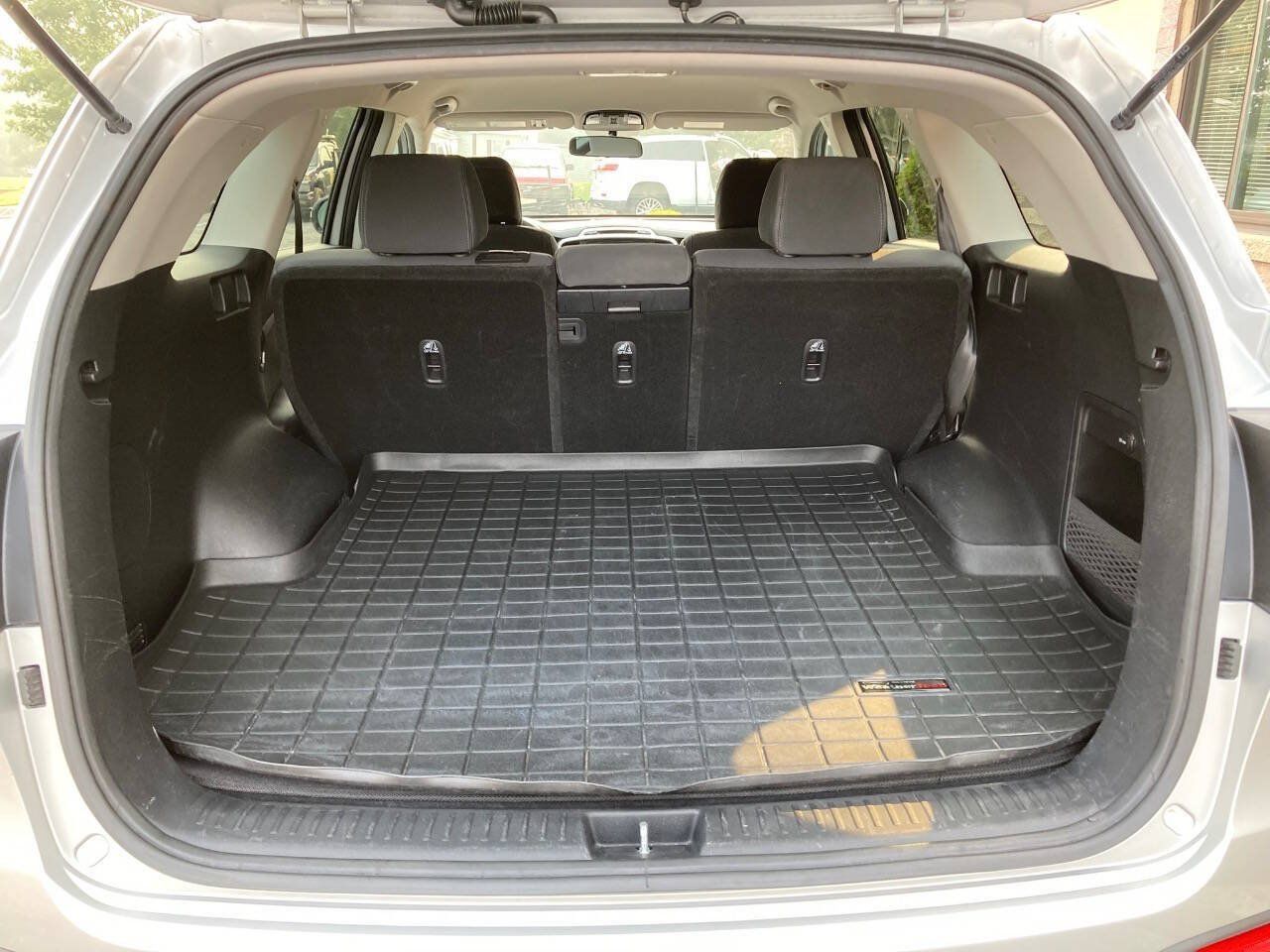 Used 2017 Kia Sorento AWD image 12