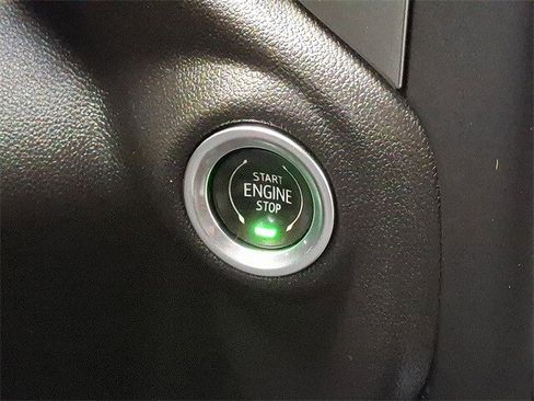 Used 2021 Chevrolet Silverado 1500 LT Trail Boss w/ Convenience Package II image 22