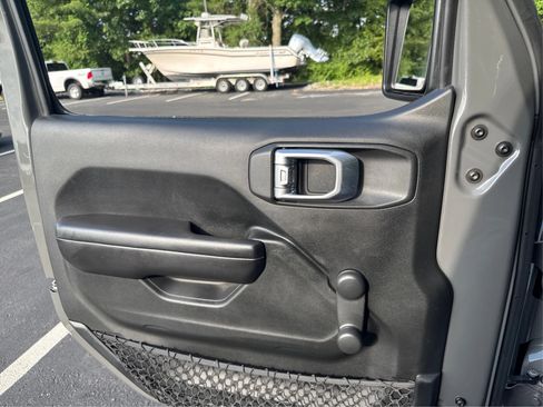 Used 2019 Jeep Wrangler Unlimited Sport AWD/4WD image 23