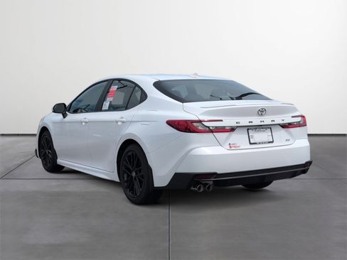 New 2026 Toyota Camry SE FWD image 4