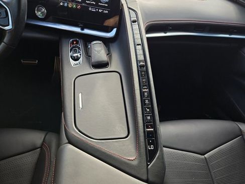 Used 2022 Chevrolet Corvette Stingray Premium Cpe w/ Z51 Performance Package image 25