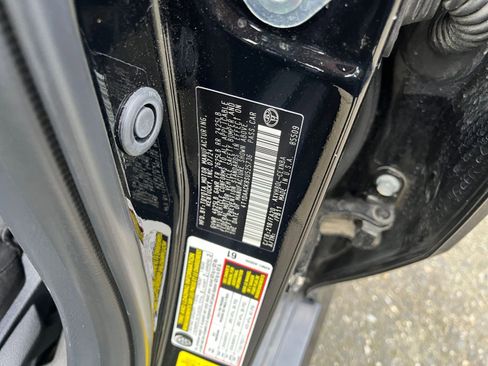 Used 2025 Toyota Camry LE image 30