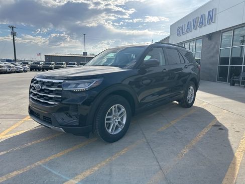 New 2026 Ford Explorer Active image 4